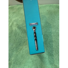 Бритвений станок для чоловіків Gillette Mach3 з трьома лезами та плаваючою головкою (1 ручка і 1 картридж)