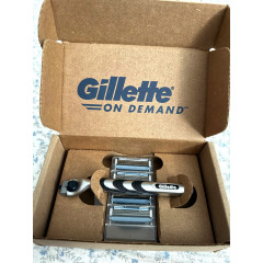 Чоловічий набір для гоління Gillette Mach3 On Demand (1 станок синього кольору та 4 змінних леза)