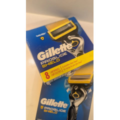 Бритвений набір Gillette ProGlide Shield (1 станок + 9 змінних картриджів)