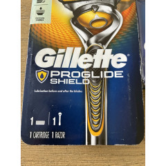 Gillette ProGlide Shield Shaving Set (1 razor + 5 replacement cartridges)