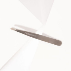 Пинцет для бровей Tweezerman Studio Collection Platinum Silver Slant Tweezer