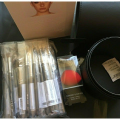Набір кистей для макіяжу Morphe X James Charles Sister Collection 34 Piece Brush Set w/ Sponge & Tub + спонж,