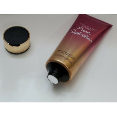 Perfumed body lotion Victoria`s Secret Pure Seductionrance Lotion (236 ml)