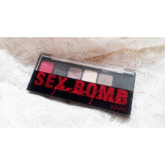 NYX Cosmetics The Sex Bomb Shadow Palette (6 shades)