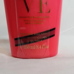 Perfumed body lotion Victoria's Secret Tempting Body Lotion 250 ml