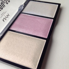 NYX Cosmetics Love You So Mochi highlighting palette (3 shades) Arcade Glam (LYSMHP02)