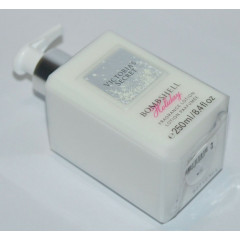 Perfumed set of spray and body lotion Victoria's Secret Bombshell Holiday2x250 ml