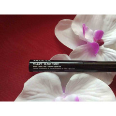 Жидкая матовая подводка для глаз NYX Cosmetics Matte Liquid Liner (черная)
