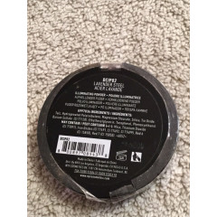 NYX Cosmetics Duo Chromatic Illuminating Powder in LAVENDER-STEEL (dcip02) (6 g).