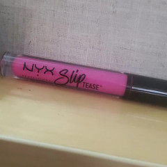 Тонуюче олійка для губ NYX Cosmetics Slip Tease Full Lip Oil (на вибір) Baecation (STLO05)