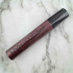 NYX Liquid Suede Metallic Matte Lipstick in MODERN MAVEN (LSCL39), 4 ml.