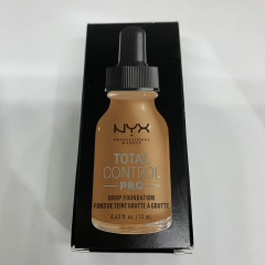 Тональна основа NYX Professional Total Control Pro Drop Foundation (13 мл) Nutmeg (TCPDF 16.5)