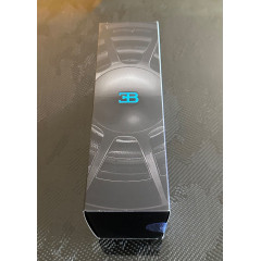 Мужская бритва с подогревом Gillette Labs Bugatti Limited Edition 1 станок 6 картриджей и зарядное устройство