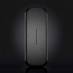 Gillette Labs heated razor with 1 razor, 2 cartridges, and a charging dock (with travel case