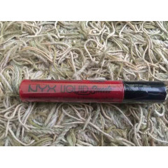 NYX Cosmetics Liquid Suede Cream Lipstick (4 ml) KITTEN HEELS - BRIGHT RED (LSCL11)