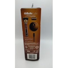 Gillette Labs Heated Razor Shaving Set (6 cartridge razor and charging base)