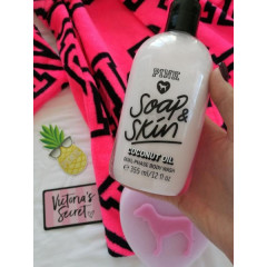 Victoria's Secret Soap & Skin Coconut Oil Dual Phase Body Wash 355 ml
