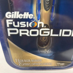 Gillette Fusion ProGlide Manual Gillette shaving bar with 2 cartridges limited gold version
