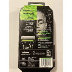 Gillette Labs men's machine with exfoliating strip stand 3 cartridges and travel case