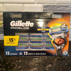 Бритвені касети Gillette ProGlide упаковка 12 штук
