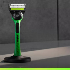 Gillette Labs RAZER men's machine with stand and spare cartridge