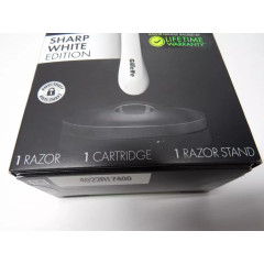 Белый мужской станок Gillette Labs в лимитированном дизайне с подставкой и 1 картриджем