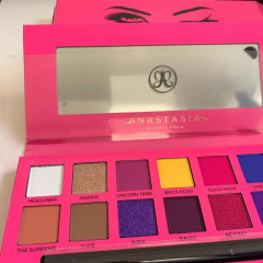 Eye shadow palette Alyssa Edwards by Anastasia Beverly Hills 14 colors
