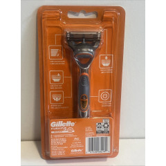Gillette Fusion5 Power shaving machine with microvibration spare cartridge and battery