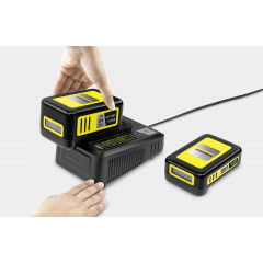 Зарядний пристрій Kärcher Fast Battery Recharger 2.445-080.0 18В без батареї