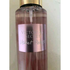 Victoria's Secret Velvet Petals Scented Body Mist 250 ml