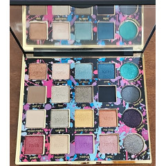 Набір тіней Tarte Tarteist Pro Remix з 20 матовими і шиммерними відтінками
