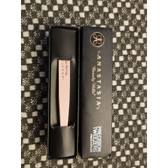 Anastasia Beverly Hills Precision Tweezers eyebrow correction tweezers pink