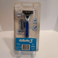 Gillette3 men's razor with 1 handle and 2 replacement cartridges