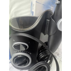 Ультразвуковий іригатор для порожнини рота з 6 насадками Waterpik WP-112 чорний