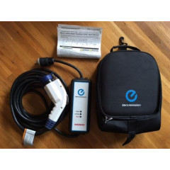 Зарядний пристрій Nissan Leaf Charger 29690-3NA0A (сумка-чохол у комплекті) Б/В