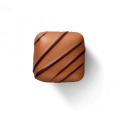 Assortment of chocolate candies in a velvet gift boxade Berlin (870g, 77 pieces)