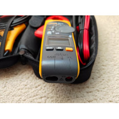 Професійні струмові кліщі Fluke 376 FC з True-RMS до 1000 Вольт