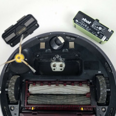 Робот-пилосос iRobot Roomba 805 із зарядною станцією