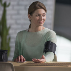 Автоматический тонометр Omron Evolv All-in-one