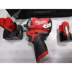 Компактний ударний гайковерт Milwaukee M12 FUEL 3/8 дюйма