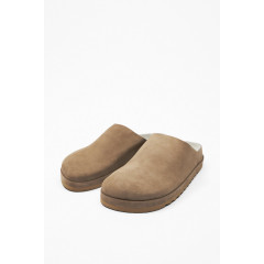 Чоловічі замшеві шльопанці Zara бежеві (розмір 42)